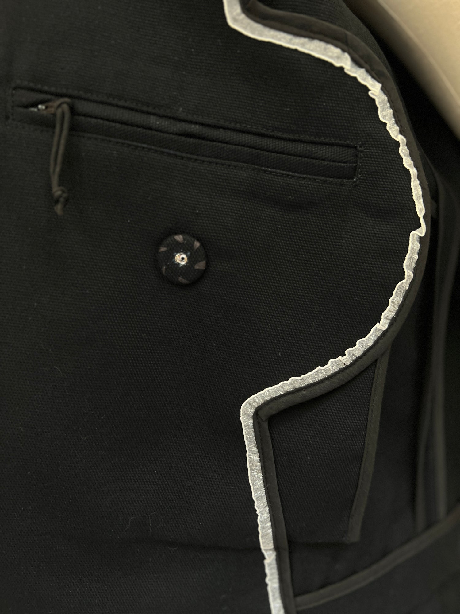 La petite veste noire Paris été